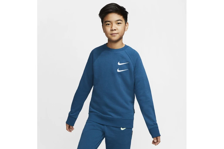 Nike Sportswear Swoosh Sweater Blauw Jongens 3 Nike Sportswear Swoosh Sweater Blauw Jongens